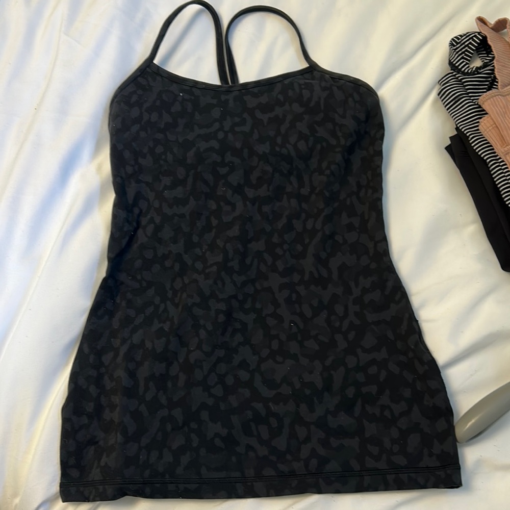 LULULEMON TANK